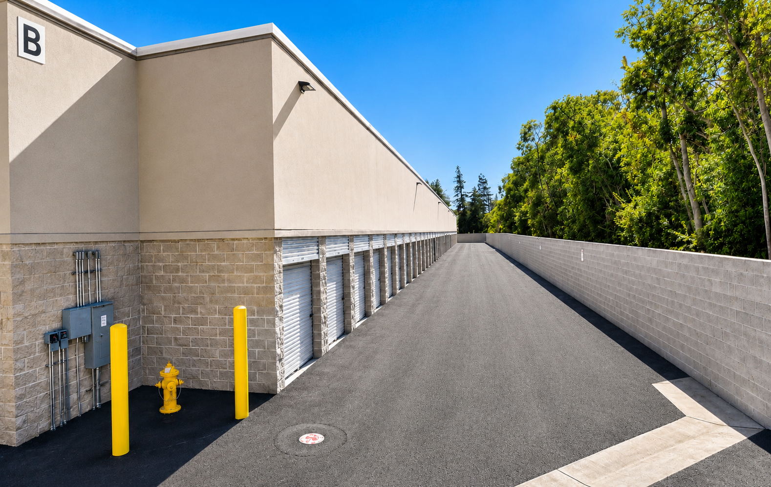 First Rate Storage - Stockton 7565 Pacific Avenue Stockton, CA 95207